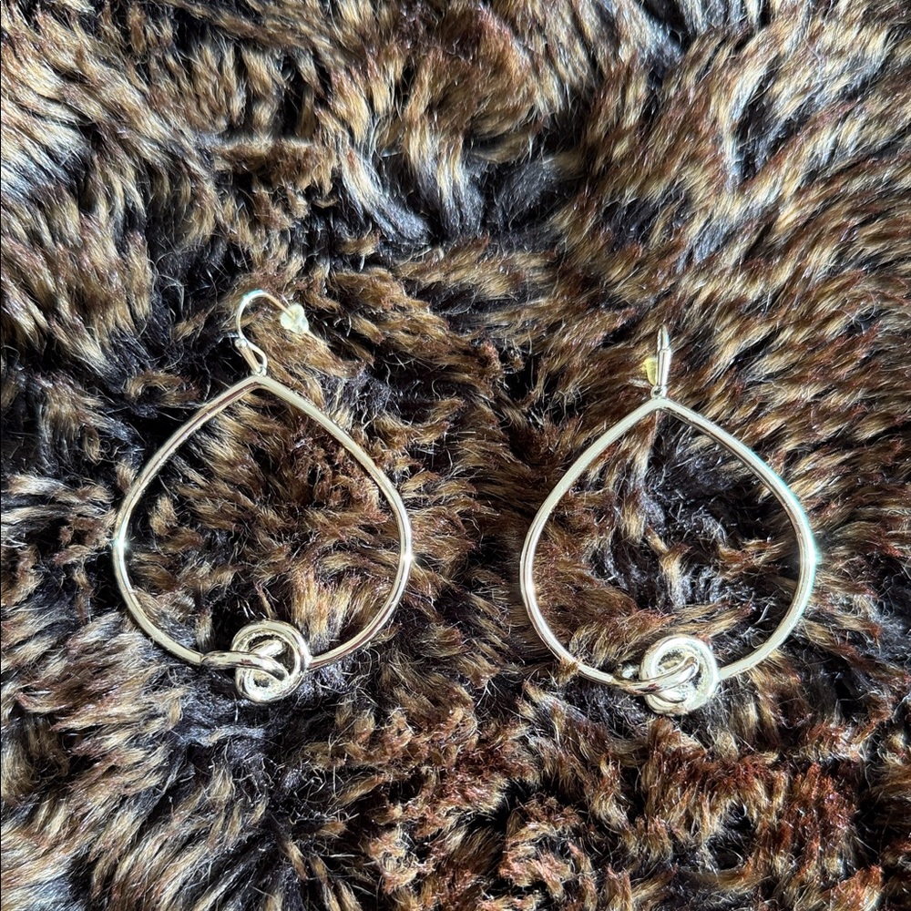 Kendra Scott Elegant Presleigh Love Knot Hoop Earrings